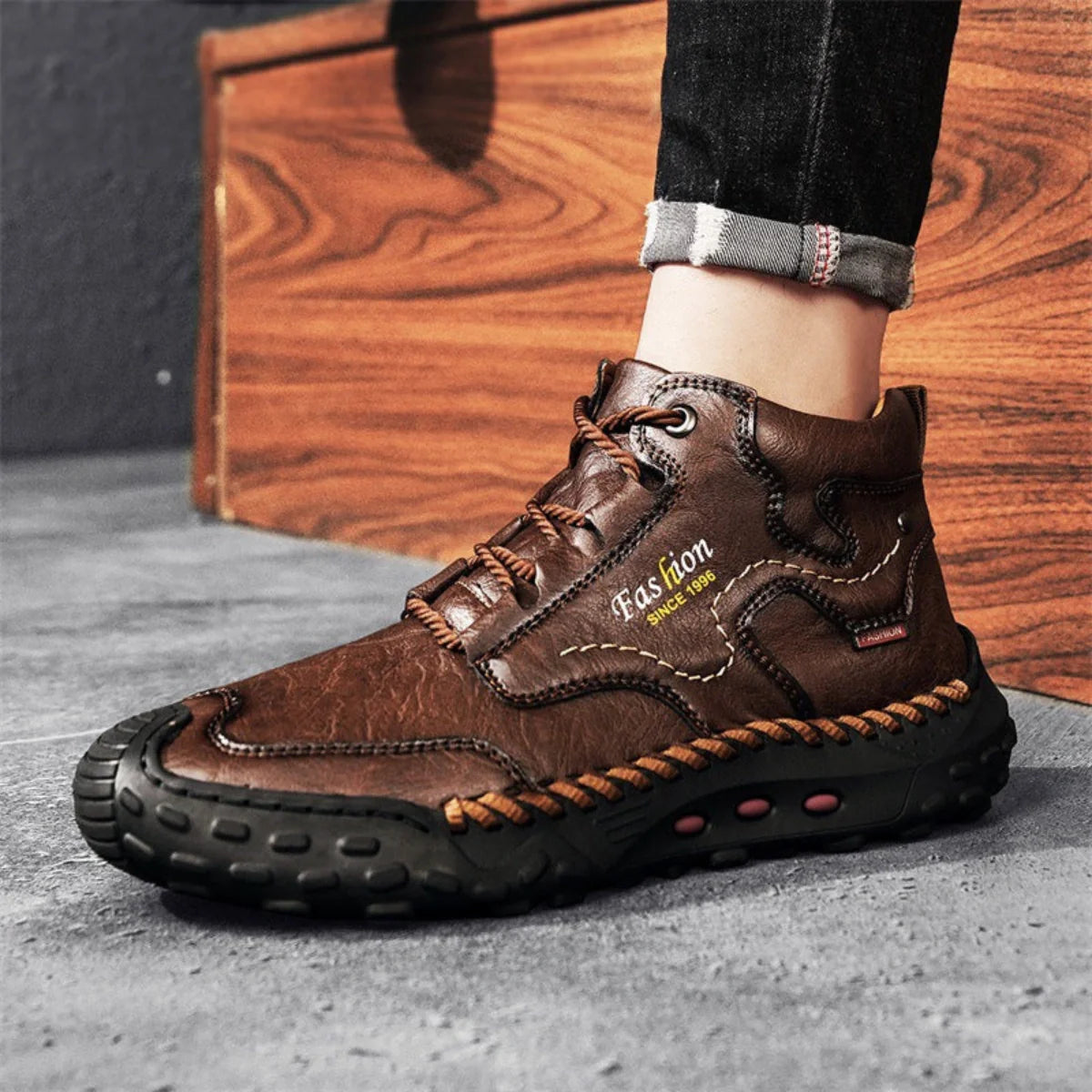 Men’s Ridgewalk Leather Ankle Boots – Outdoor Grip with Everyday Comfort